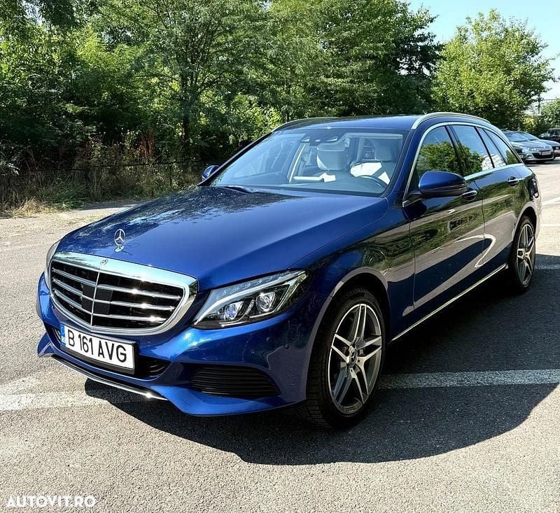 Culoarealbastru Utilizat 2016 Mercedes C250 Exclusive Break | 13.800 EUR (Super Preț) - Imagine 1/4