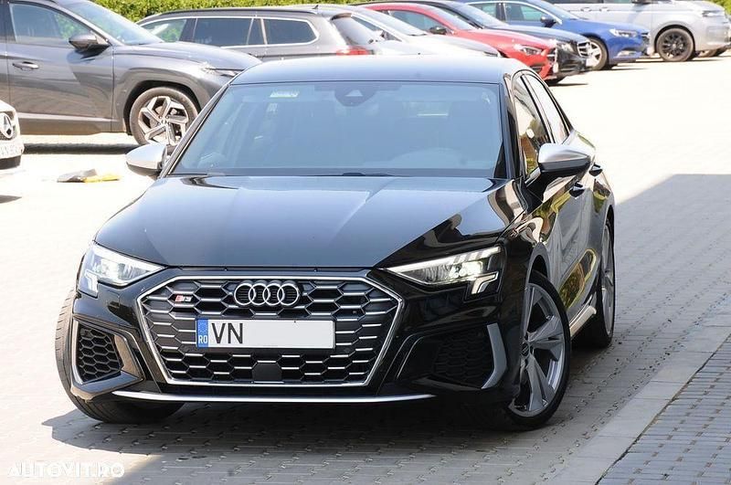 Negru Utilizat 2022 Audi S3 S-Line Hatchback | 38.500 EUR (Preț OK) - Imagine 1/4