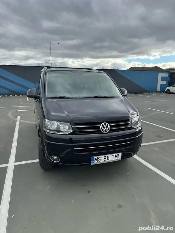 Second-hand VW Multivan Highline 180 CP (132 kW) 2011 Negru Van