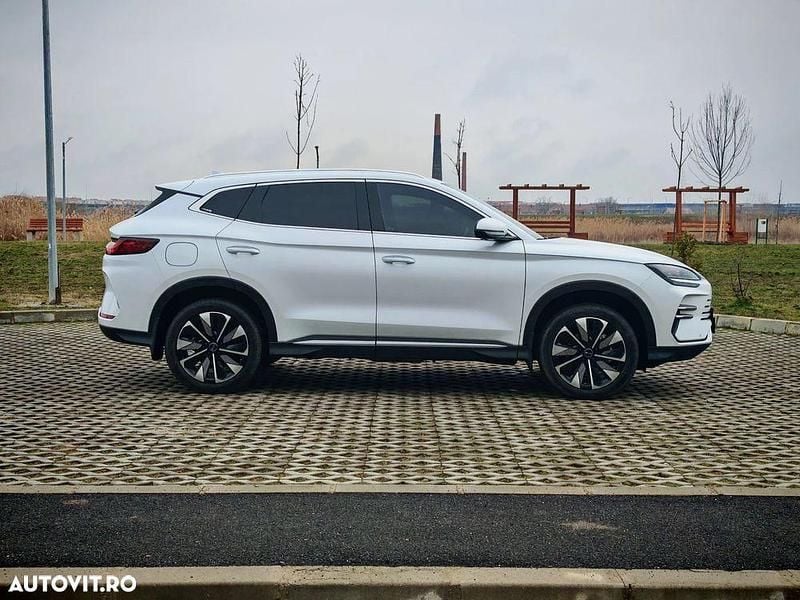 Second-hand BYD Seal U Comfort 217 CP (159 kW) 2025 Culoarealb SUV