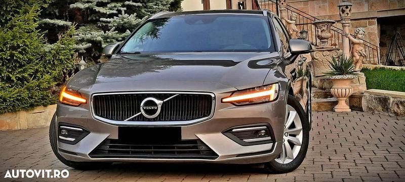 Culoaregri Utilizat 2021 Volvo V60 Momentum Break | 15.499 EUR (Preț OK) - Imagine 1/4