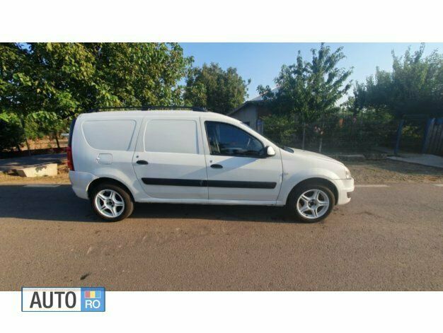 Second-hand Dacia Logan 75 CP (55 kW) 2009 Alb Berlinǎ