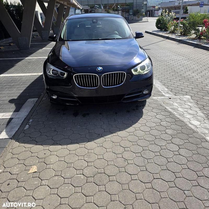 Culoarealbastru Utilizat 2013 BMW 530 Comfort Edition Berlinǎ | 16.000 EUR - Imagine 1/4