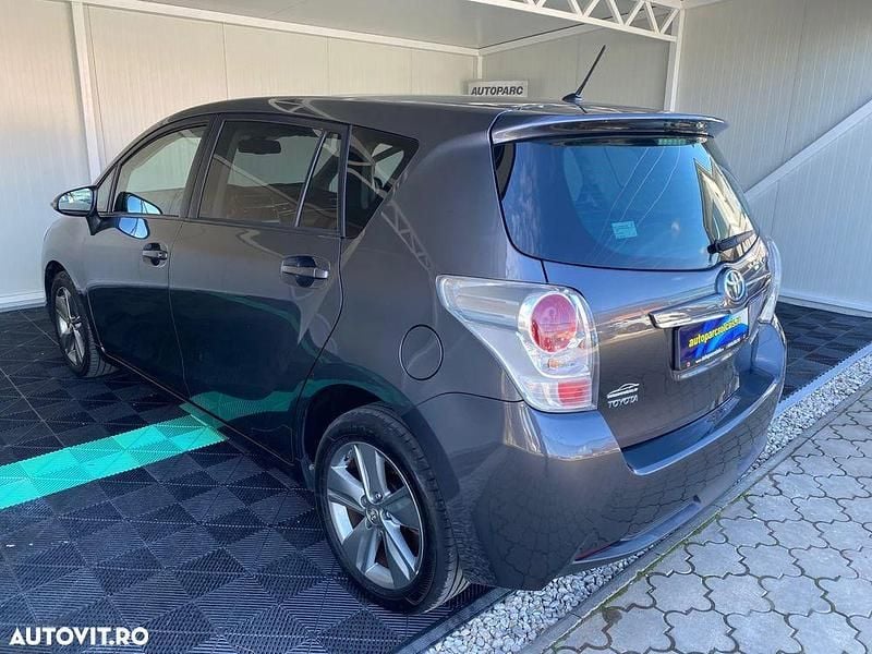 Culoaregri Utilizat 2014 Toyota Verso Monovolum | 6.850 EUR - Imagine 1/4