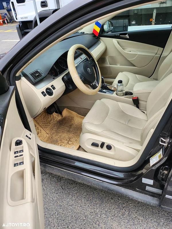 Second-hand VW Passat 200 CP (147 kW) 2010 Culoaremaro Berlinǎ