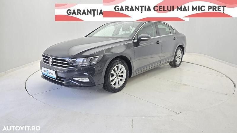 Gri Utilizat 2021 VW Passat Comfortline Berlinǎ | 20.250 EUR (Preț OK) - Imagine 1/3