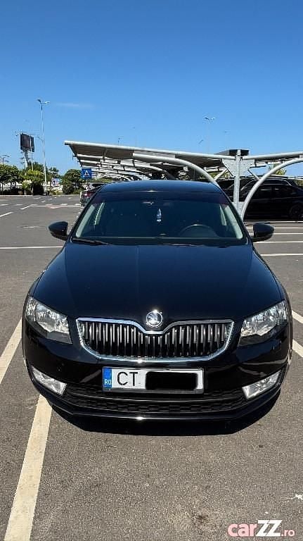 Negru Utilizat 2016 Skoda Octavia Style Berlinǎ | 13.500 EUR (Preț bun) - Imagine 1/4