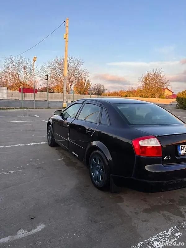 Utilizat 2005 Audi A4 Berlinǎ | 2.100 EUR (Preț OK) - Imagine 1/4