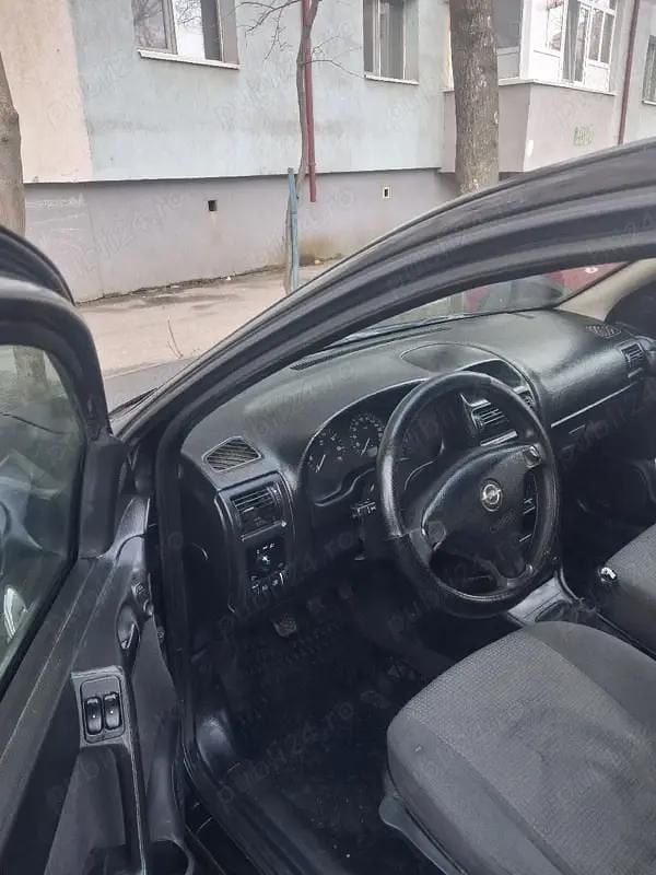 Second-hand Opel Astra 75 CP (55 kW) 2007 Berlinǎ