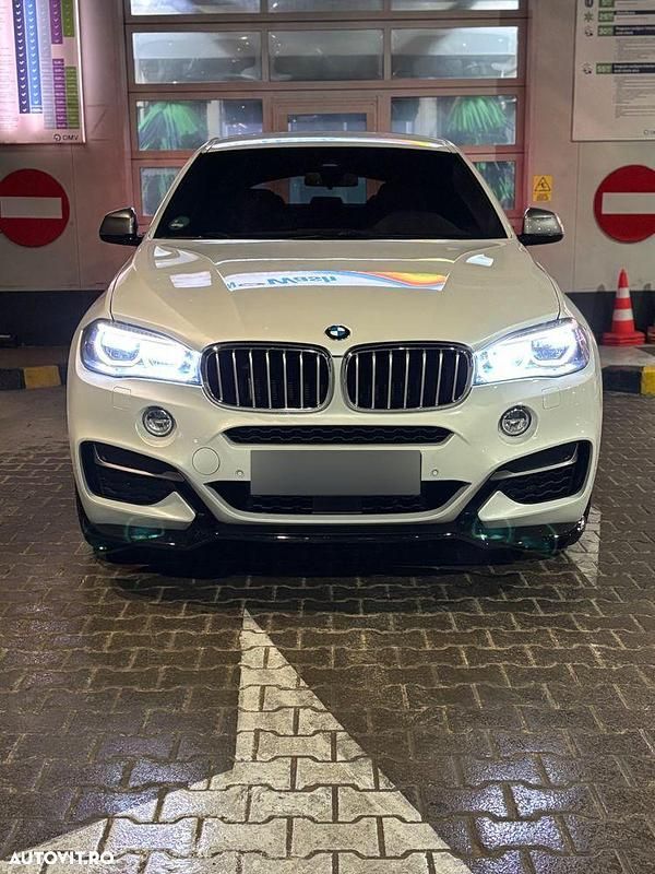 Culoarealb Utilizat 2015 BMW X6 M SUV | 26.999 EUR (Puțin scump) - Imagine 1/4