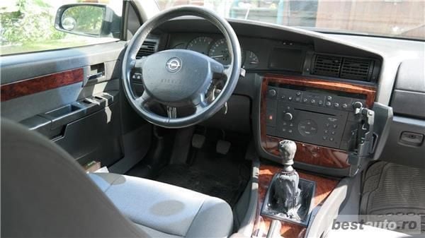 Second-hand Opel Omega 130 CP (95 kW) 2003 Argintiu metalizat Berlinǎ