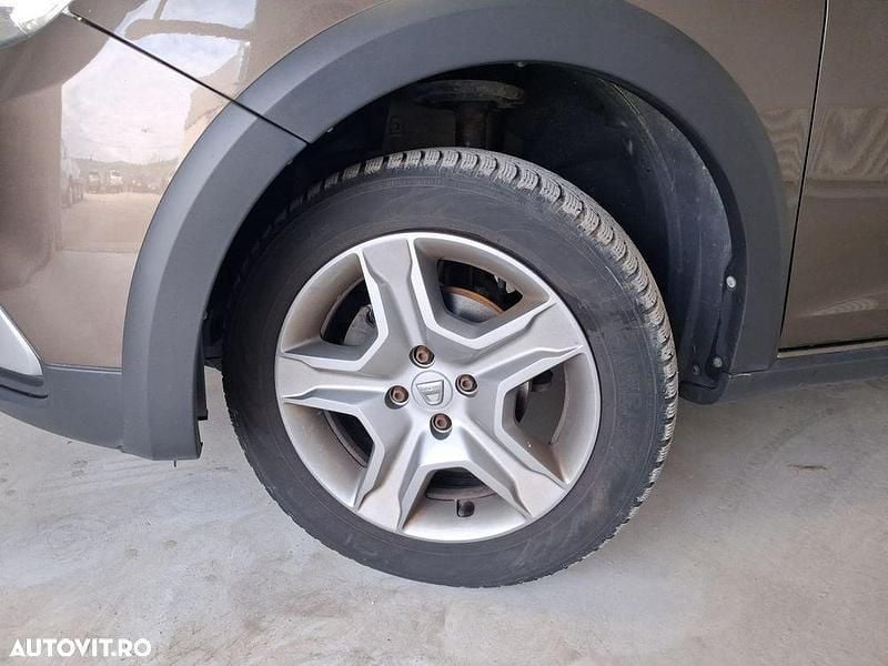 Second-hand Dacia Sandero Stepway 95 CP (69 kW) 2017 Culoaremaro