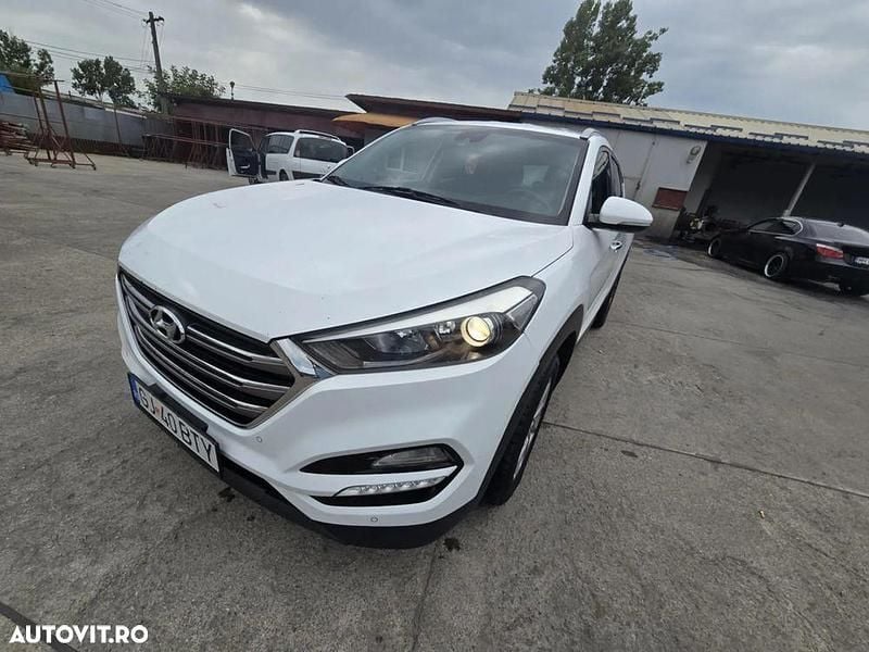 Culoarealb Utilizat 2016 Hyundai Tucson Advantage SUV | 11.000 EUR (Super Preț) - Imagine 1/4
