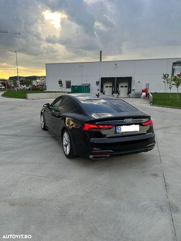 Second-hand Audi A5 Advanced 204 CP (150 kW) 2022 Culoarenegru Hatchback