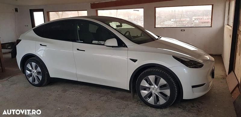 Culoarealb Utilizat 2023 Tesla Model Y SUV | 44.900 EUR - Imagine 1/4