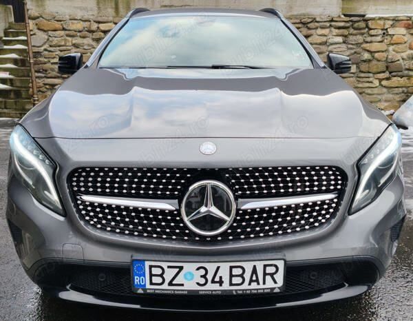 Gri Utilizat 2014 Mercedes GLA220 SUV | 14.800 EUR - Imagine 1/4