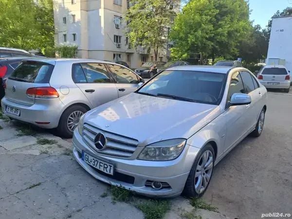 Utilizat 2009 Mercedes C200 Berlinǎ | 4.500 EUR - Imagine 1/4