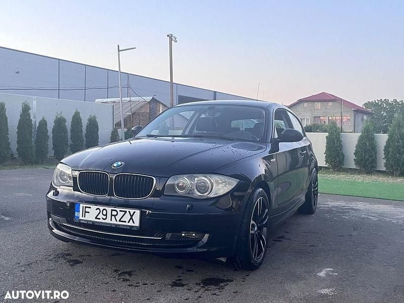 Culoarenegru Utilizat 2009 BMW 118 Hatchback | 4.750 EUR (Scump) - Imagine 1/4