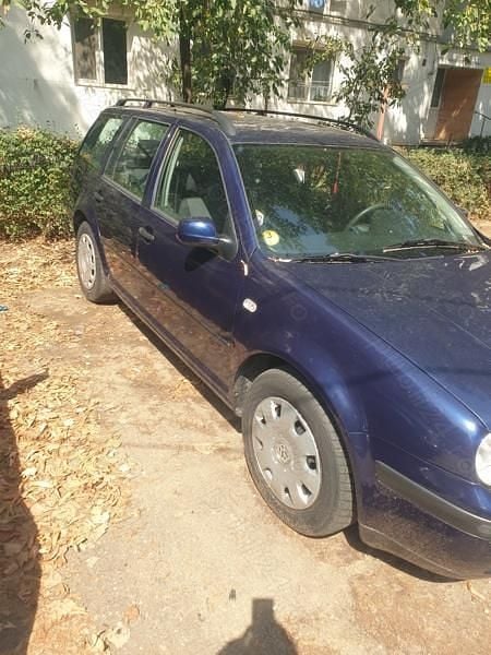 Second-hand VW Golf IV 90 CP (66 kW) 2001 Albastru Hatchback