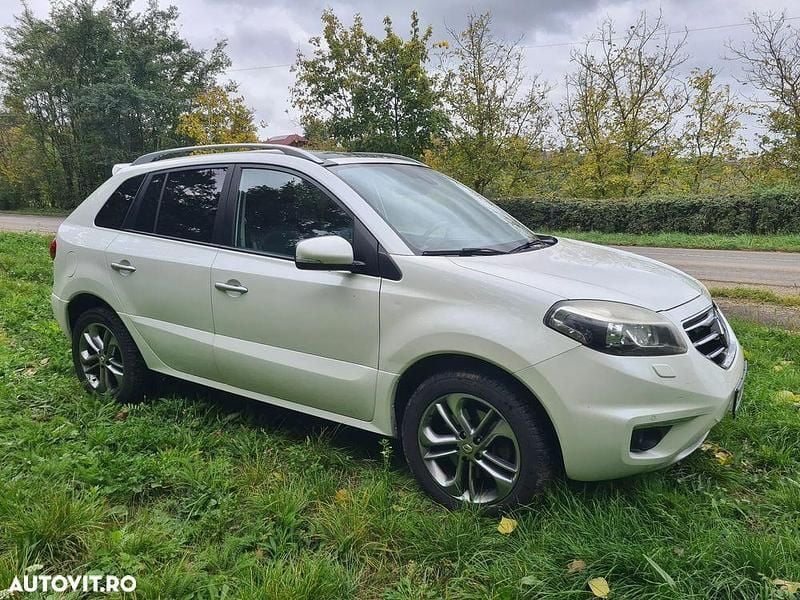 Culoarealb Utilizat 2012 Renault Koleos SUV | 6.999 EUR (Preț OK) - Imagine 1/4