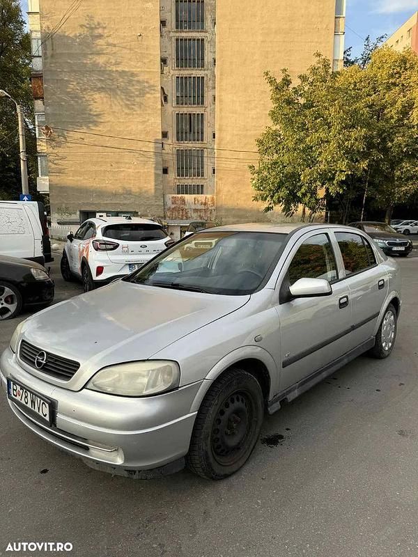 Culoareargint Utilizat 2008 Opel Astra Classic | 3.500 EUR (Preț OK) - Imagine 1/4