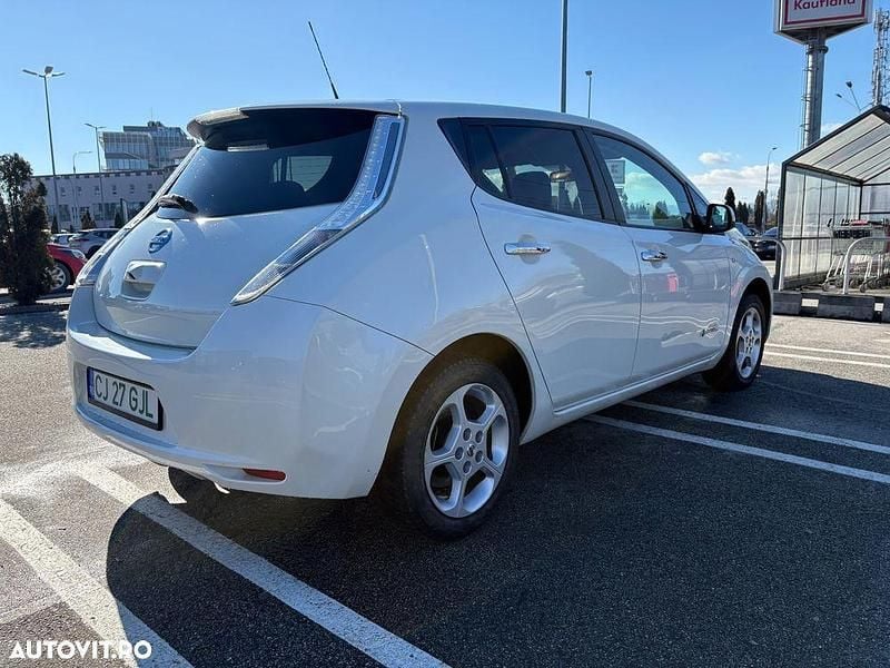 Second-hand Nissan Leaf Acenta 110 kW (150 CP) 2016 Culoarealb Hatchback