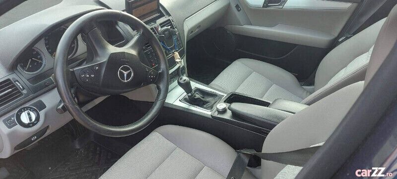 Second-hand Mercedes C200 200 CP (147 kW) 2009 Berlinǎ