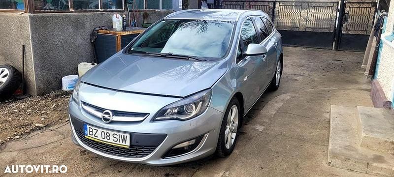 Culoaregri Utilizat 2015 Opel Astra Break | 7.000 EUR (Puțin scump) - Imagine 1/4
