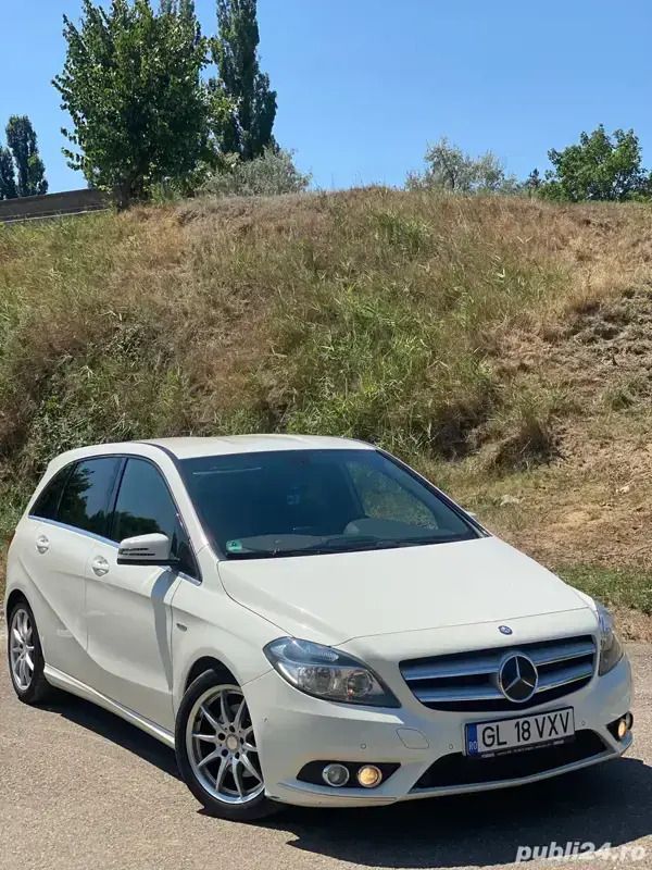 Utilizat 2012 Mercedes A180 | 7.100 EUR - Imagine 1/4