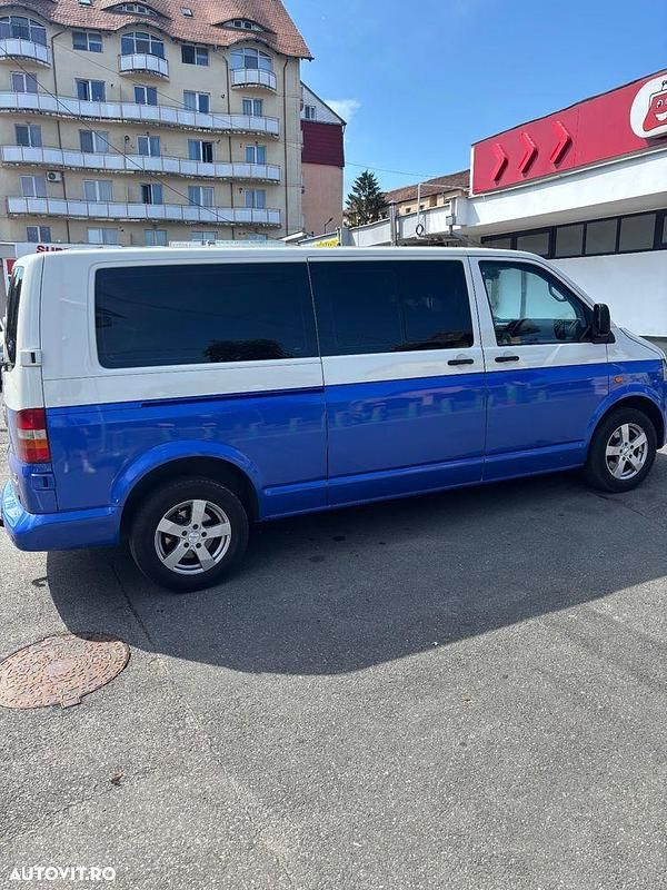 Alte culori Utilizat 2004 VW Multivan Monovolum | 9.900 EUR - Imagine 1/4