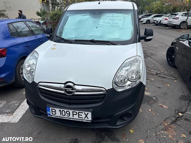 Culoarealb Utilizat 2015 Opel Combo Break | 3.650 EUR (Preț OK) - Imagine 1/4
