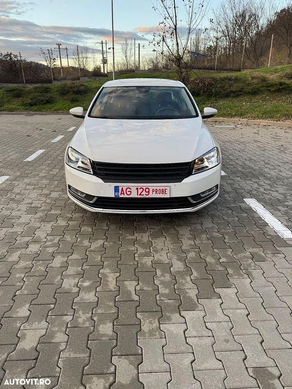 Culoarealb Utilizat 2014 VW Passat Comfortline Break | 6.600 EUR - Imagine 1/4