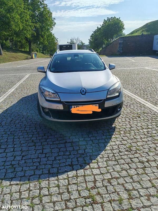 Culoaregri Utilizat 2012 Renault Mégane GrandTour Dynamique Break | 3.250 EUR (Super Preț) - Imagine 1/4
