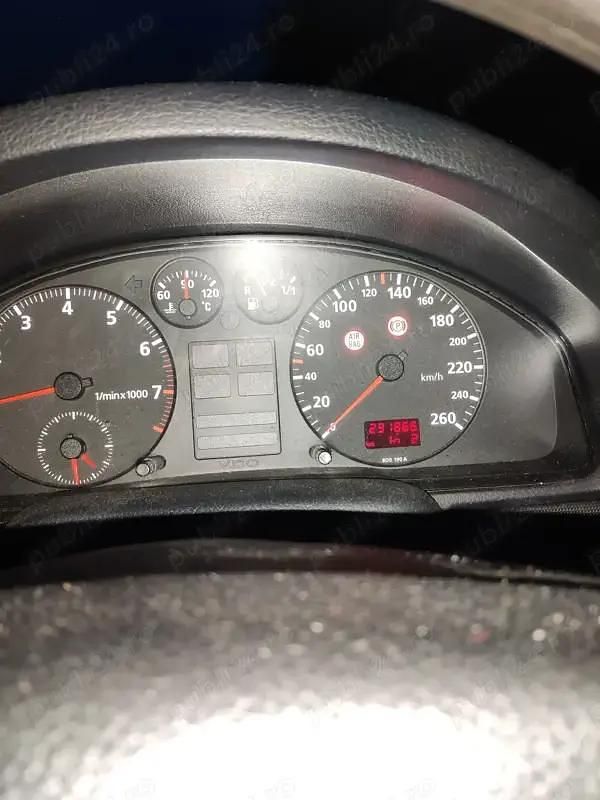 Utilizat 1995 Audi A4 Berlinǎ | 1.000 EUR - Imagine 1/4