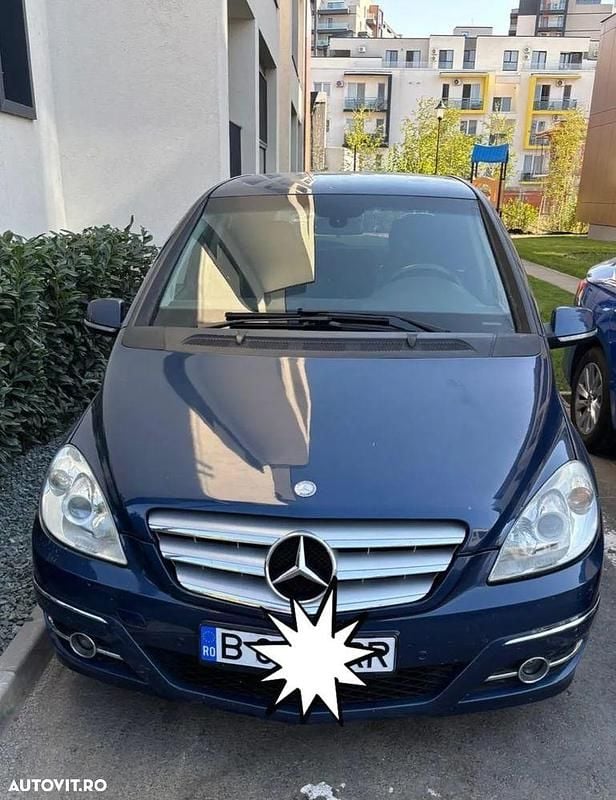 Culoarealbastru Utilizat 2011 Mercedes B180 Monovolum | 5.900 EUR (Preț OK) - Imagine 1/4