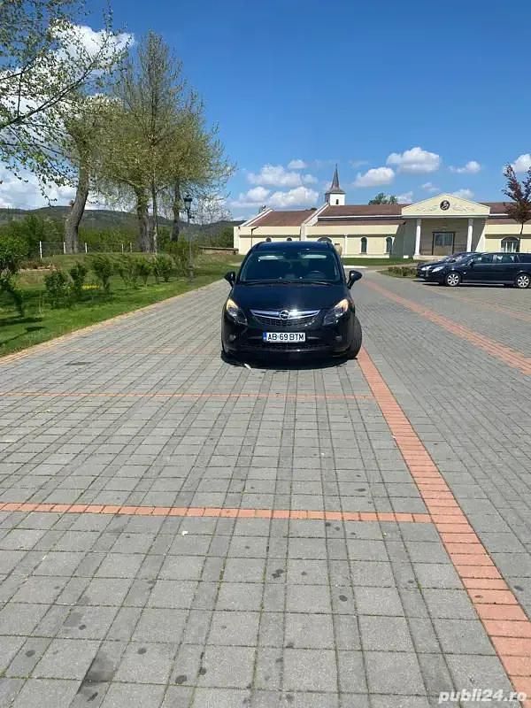 Utilizat 2016 Opel Zafira Monovolum | 7.300 EUR (Preț bun) - Imagine 1/4