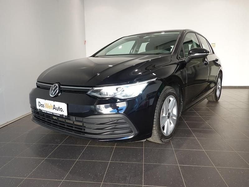 Negru metalic Utilizat 2021 VW Golf VIII Life | 17.500 EUR (Preț bun) - Imagine 1/4