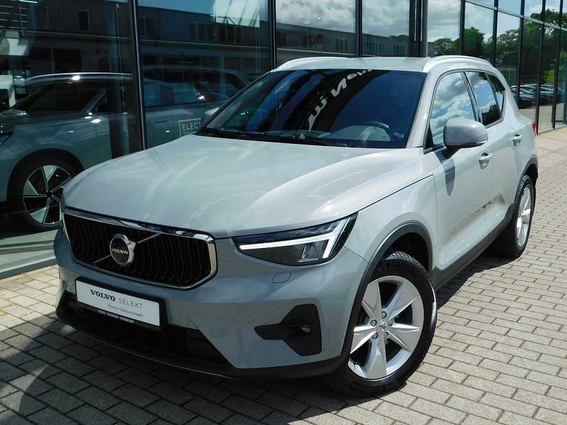 Utilizat 2023 Volvo XC40 Core SUV | 37.687 EUR (Scump) - Imagine 1/1