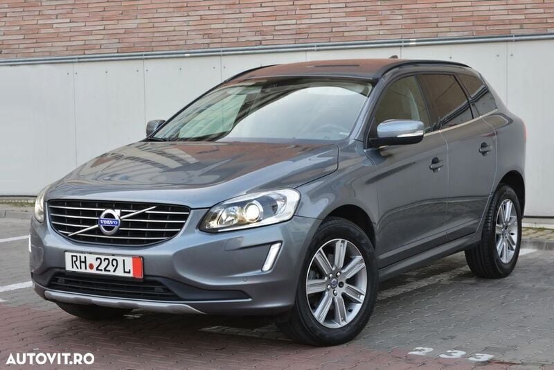 Gri Utilizat 2017 Volvo XC60 Momentum SUV | 15.195 EUR (Super Preț) - Imagine 1/4
