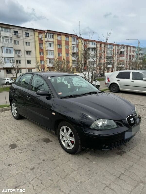 Negru Utilizat 2008 Seat Ibiza Hatchback | 2.000 EUR (Preț OK) - Imagine 1/4