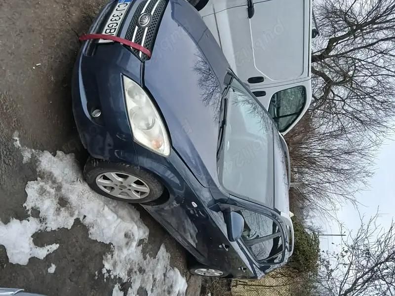 Second-hand 2007 Kia Ceed Hatchback | 700 EUR (Preț OK) - Imagine 1/2