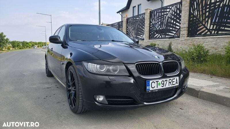 Negru Utilizat 2009 BMW 318 Berlinǎ | 5.700 EUR (Preț OK) - Imagine 1/4
