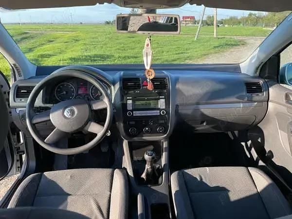 Second-hand VW Golf V 90 CP (66 kW) 2004 Gri Hatchback