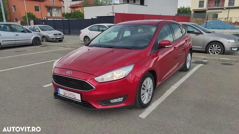 Rosu Second-hand 2018 Ford Focus ST Hatchback | 7.000 EUR (Super Preț) - Imagine 1/4