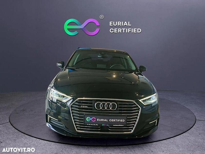 Second-hand Audi A3 e-tron Design 204 CP (150 kW) 2019 Culoarenegru Hatchback