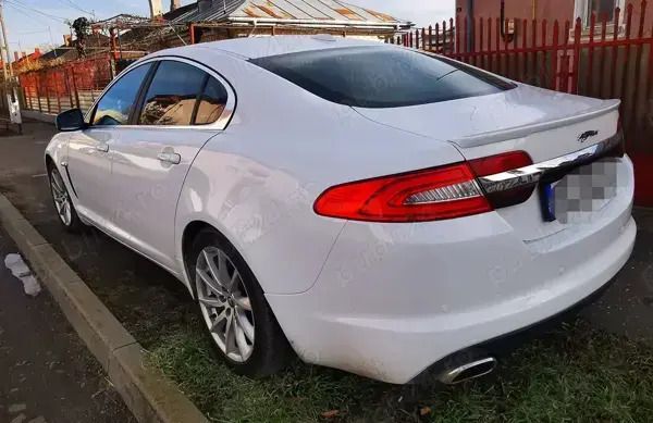 Utilizat 2012 Jaguar XF Berlinǎ | 8.000 EUR (Preț bun) - Imagine 1/4