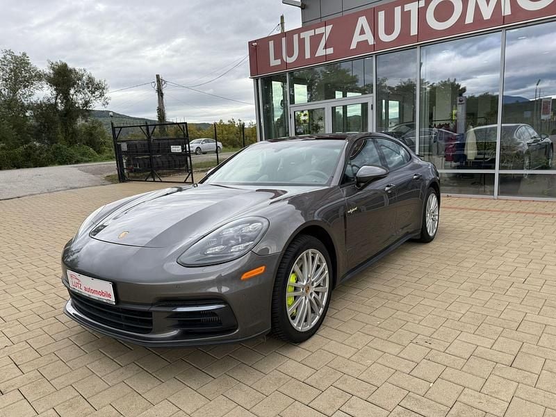 Gri metalizat Utilizat 2018 Porsche Panamera 4 Berlinǎ | 59.499 EUR (Super Preț) - Imagine 1/4