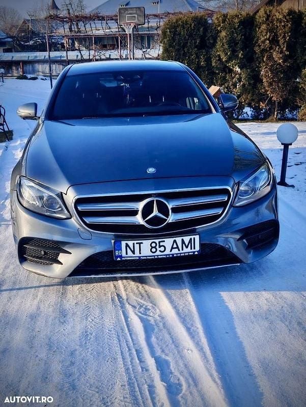 Culoaregri Utilizat 2017 Mercedes E220 Berlinǎ | 18.000 EUR (Super Preț) - Imagine 1/4