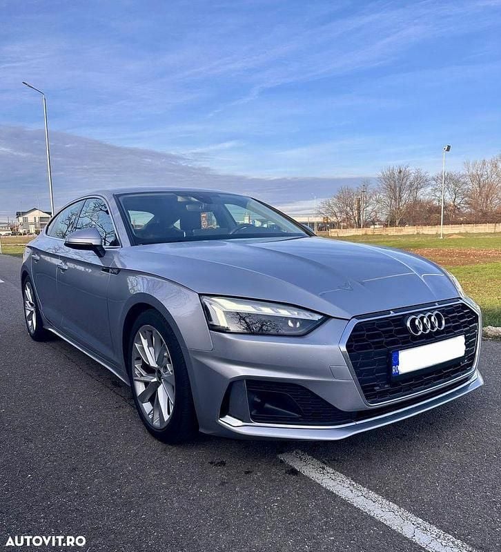 Second-hand Audi A5 Advanced 150 CP (110 kW) 2021 Culoaregri Berlinǎ