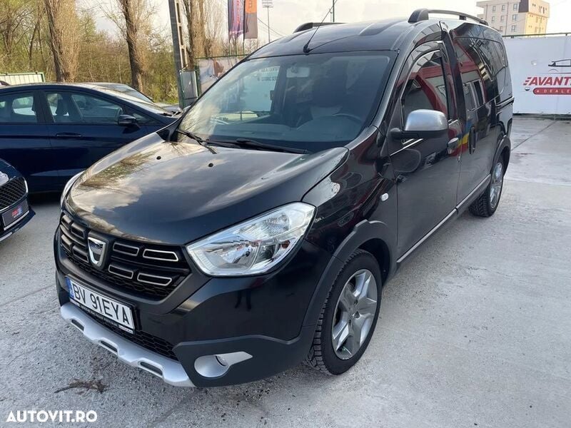 Negru Utilizat 2018 Dacia Dokker Stepway Van | 9.990 EUR (Puțin scump) - Imagine 1/4